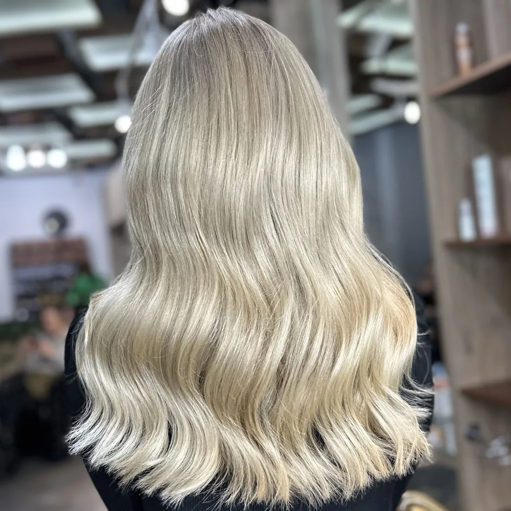 Air Touch — Delikatne rozjaśnienie z naturalnym efektem | Realizacja Creative Hair Studio Gdańsk